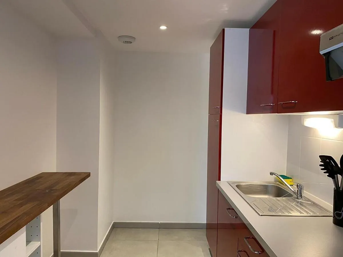 301 - Appartement Duplex Moderne - Jeanne D Arc, Toulouse Apartment
